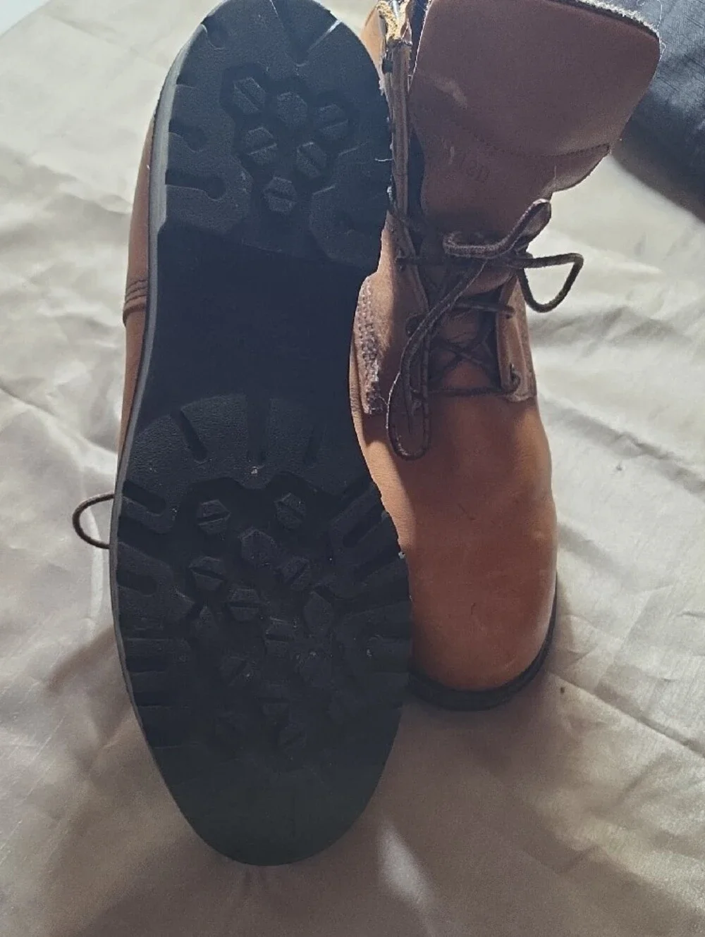 GORE-TEX Men's Tan Leather Lace-Up Boots